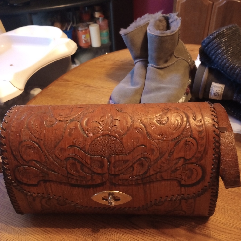 1970's tooled leather purse